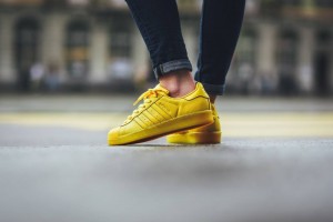 zółte skórzane buty adidas superstar